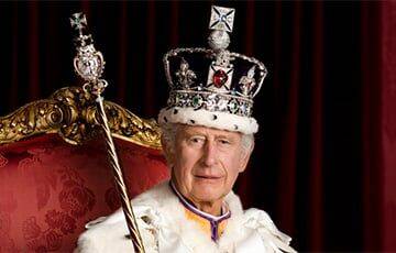 В Британии опубликовали первый официальный портрет короля Чарльза ІІІ
