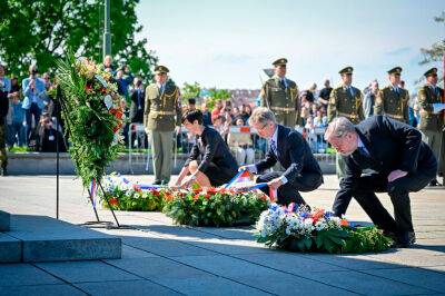В Праге почтили память жертв Второй мировой войны: видео