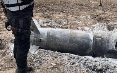 Полиция показала обломки ракет РФ на Киевщине