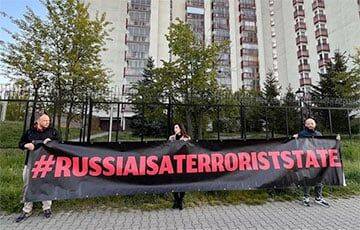 Российских дипломатов в Варшаве напугали звуки сирены