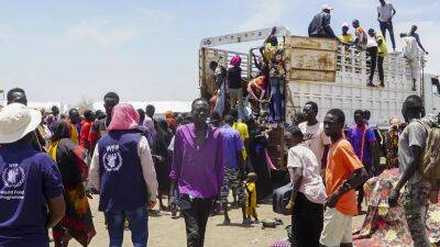 Кризис в Судане: сотни тысяч людей покинули свои дома