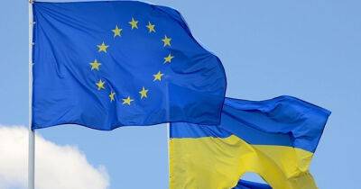 "Мы будем рядом": в День Европы в Еврокомиссии рядом с флагами ЕС подняли флаг Украины