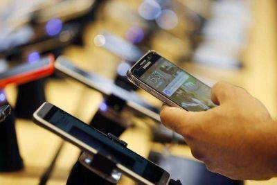 Тимур Алиев - Аналитики предсказали обвал рынка смартфонов - smartmoney.one - Reuters