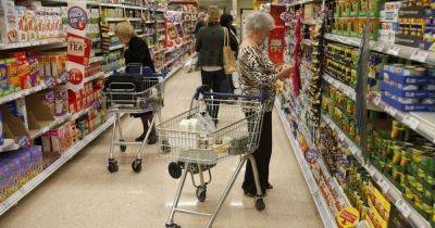 Инфляция замедляется, но цены не радуют: как в Украине дорожают продукты