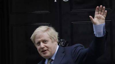 Борис Джонсон ушел из парламента, но не исключил возвращения