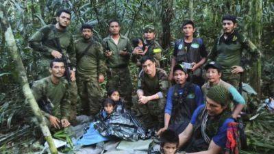 Детей, выживших после крушения самолета, нашли в джунглях через 40 дней