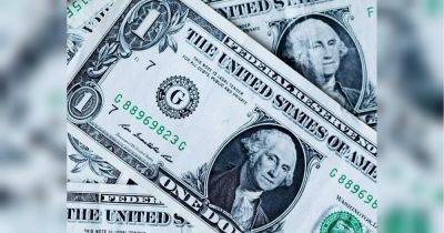 В НБУ заявили, что не запрещали обмен старых долларовых купюр и будут разбираться с банками