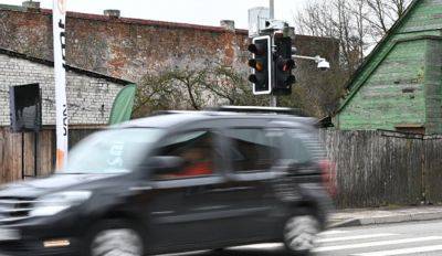 Умный светофор в Лиепае на 40% сократил нарушения правил дорожного движения