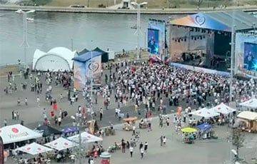 Минчане проигнорировали концерт ко «дню России»
