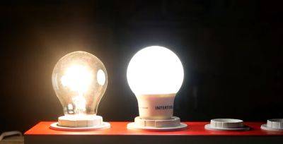 Быстрее выкручивайте старые лампы: украинцам опять раздают бесплатные LED-лампочки. Начался второй этап. Как получить