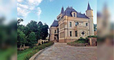 Замок под замком: имение Пугачевой и Галкина в деревне Грязь арестовано