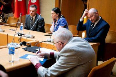 Президиум СО-ЛХД выразил доверие правительству Шимоните и Ландсбергису