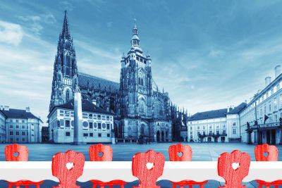 Сегодня жители Праги смогут поужинать за гигантским столом вокруг Собора Святого Вита