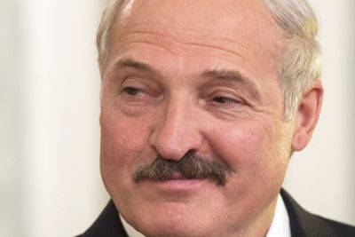 Лукашенко уже отдает Путину самое ценное: что везут в секретных поездах из Беларуси