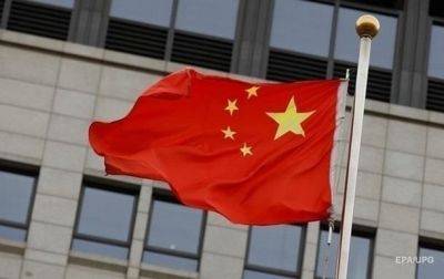 Китай отрицает передачу бронемашин России