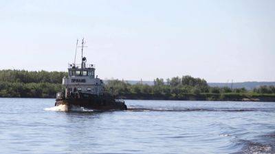 В реку Лену попали тонны бензина из-за столкновения танкеров