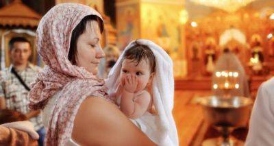 Почему женщинам нельзя быть на крещении своих детей. Священник рассказал правду - cxid.info