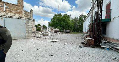 Оккупанты обстреляли храм в Белозерке в Херсонской области: погиб священник (фото)