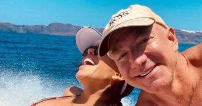 Папарации засняли, как Джефф Безос фотографировал невесту на яхте за $500 миллионов (фото)