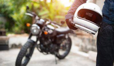 Ежедневно в ДТП попадают около трех мотоциклистов; в CSDD — большие очереди на права