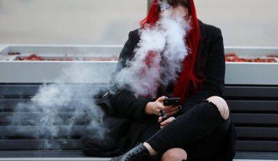 Депутаты призывают запретить продажу сигарет лицам моложе 20 лет