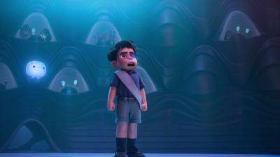 «‎Элио» — дебютный трейлер нового мультфильма Pixar о пришельцах и мальчике, выдающем себя за лидера Земли