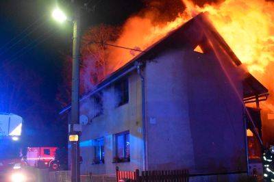 В Праге два человека погибли при пожаре в частном доме