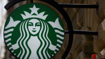 Starbucks заплатит уволенной белой сотруднице 25,6 млн долларов по делу о расовой дискриминации - fokus-vnimaniya.com - США - шт.Нью-Джерси - Филадельфия - Starbucks