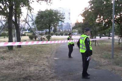 Ужас посреди улицы в Киеве, полиция сообщила подробности: "Достал канцелярский нож и…"