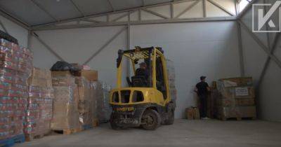 Самое необходимое — продукты и одежда: "Украинская команда" доставила в Херсон 20 тонн гуманитарной помощи