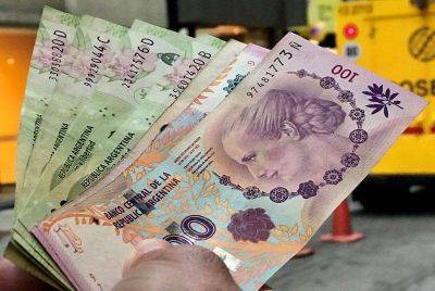 Аргентина может заменить песо на доллар