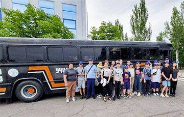 Похищенных в Украине детей нашли на мероприятии лукашистов