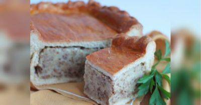 Интересный вариант: пирог со свининой и гречкой на тесте с кефиром