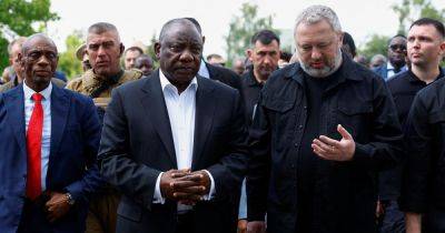 "Ни сирен, ни взрывов": спикер побывавшего в укрытии президента ЮАР отрицает обстрел Киева