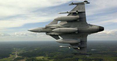 Швеция будет обучать украинских летчиков на истребителях Gripen: какое у него есть вооружение