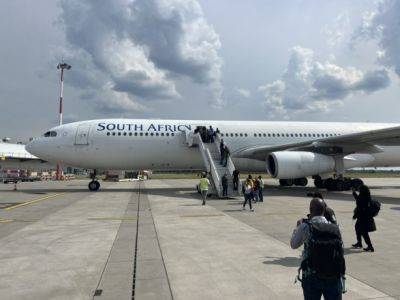 Самолет с охраной президента ЮАР застрял в аэропорту Варшавы: МИД Польши заявил о нарушении правил въезда