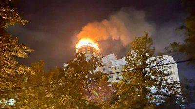 В центре российского Белгорода пожар в многоэтажке