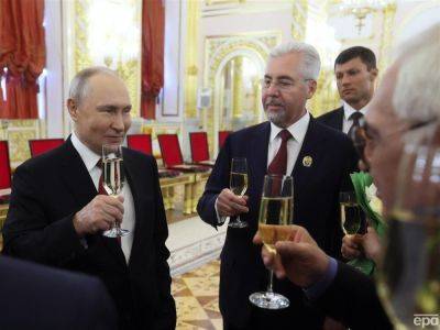 "Забухали сильнее". Российские чиновники стали злоупотреблять алкоголем на фоне войны в Украине – росСМИ