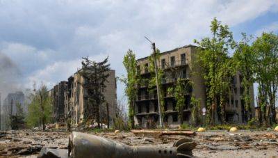 "Превратили дом в казарму": В Лисичанске оккупанты сделали блокпост в местном дворе