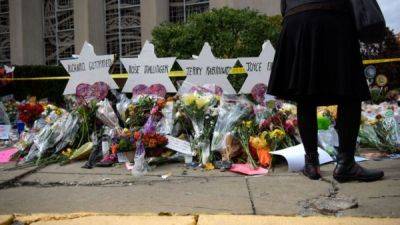 Убийства в синагоге в Питтсбурге в 2018 году: присяжные признали нападавшего виновным по всем пунктам