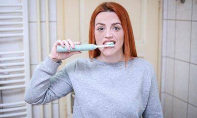 Когда правильно чистить зубы: ответ стоматологов