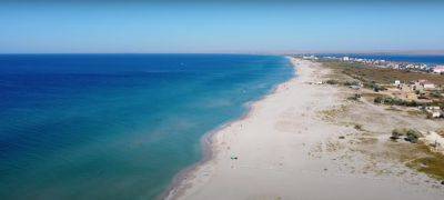 Крым вымирает: пляжи уже пустые, а в гостиницах живут только тараканы