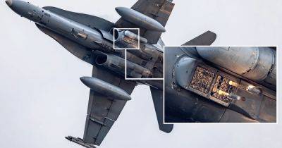 Сверхвысокая температура: как работают тепловые ловушки на истребителе F/A-18 Hornet (фото)