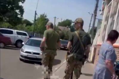 На Одесчине военком устроил стрельбу на рынке, пытаясь вручить повестку: что угрожает сотруднику ТЦК