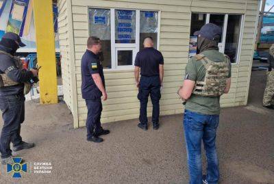 Таможенники "собирали" деньги с грузовиков на таможне в Одесской области за пропуск авто без документов