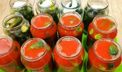 Маринад захочется выпить сразу: рецепт хрустящих огурчиков в томатном соке
