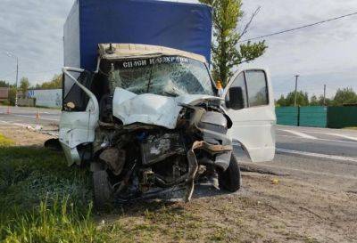 Уснувший за рулем водитель ГАЗели протаранил автобус на трассе М10 в Тверской области