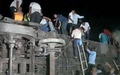 Нарендра Моди - В Индии столкнулись три поезда: 50 человек погибли - korrespondent.net - Украина - Киев - Нью-Йорк - Индия - India - Бангалор - штат Одиша