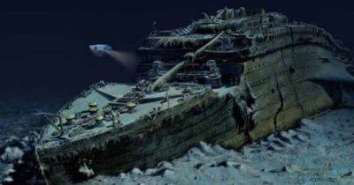 Экспедиция к "Титанику": один из членов экипажа пропавшего в Атлантике батискафа вышел на связь