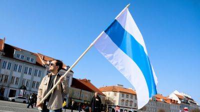 Село в Бурятии решило сменить бело-сине-белый флаг